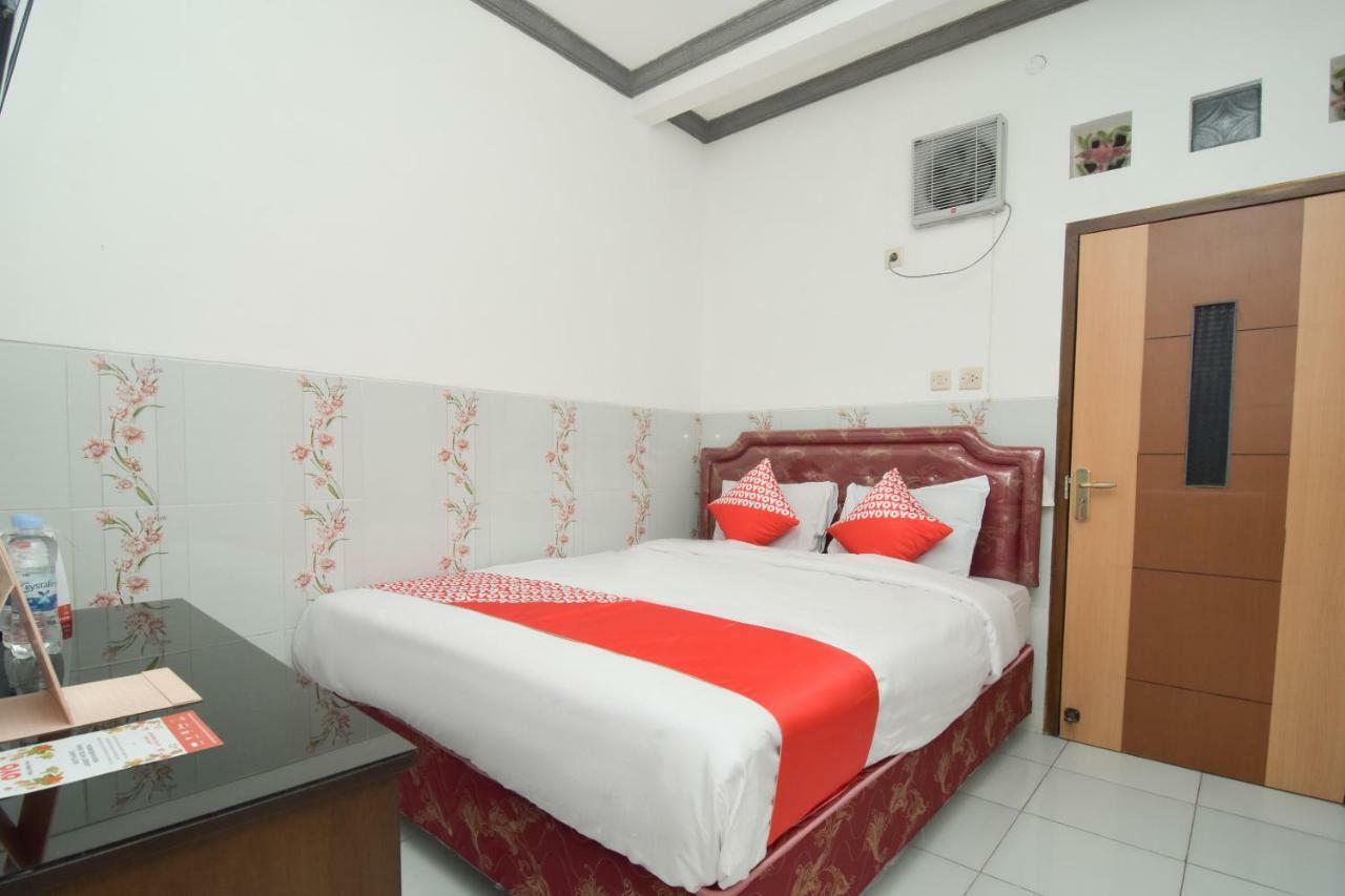 Dua Putri Villa Pasuruan Extérieur photo